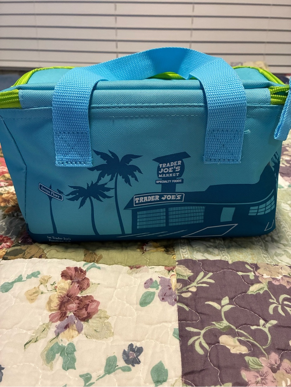 NWT Mini Trader Joe’s  insulated lunch bag Light Blue with Palm Tree Print